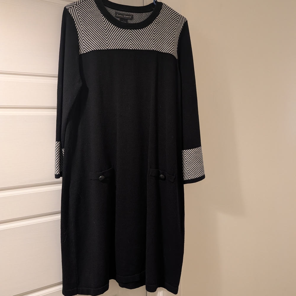 Jessica Howard Black Dress with White Chevron Accents